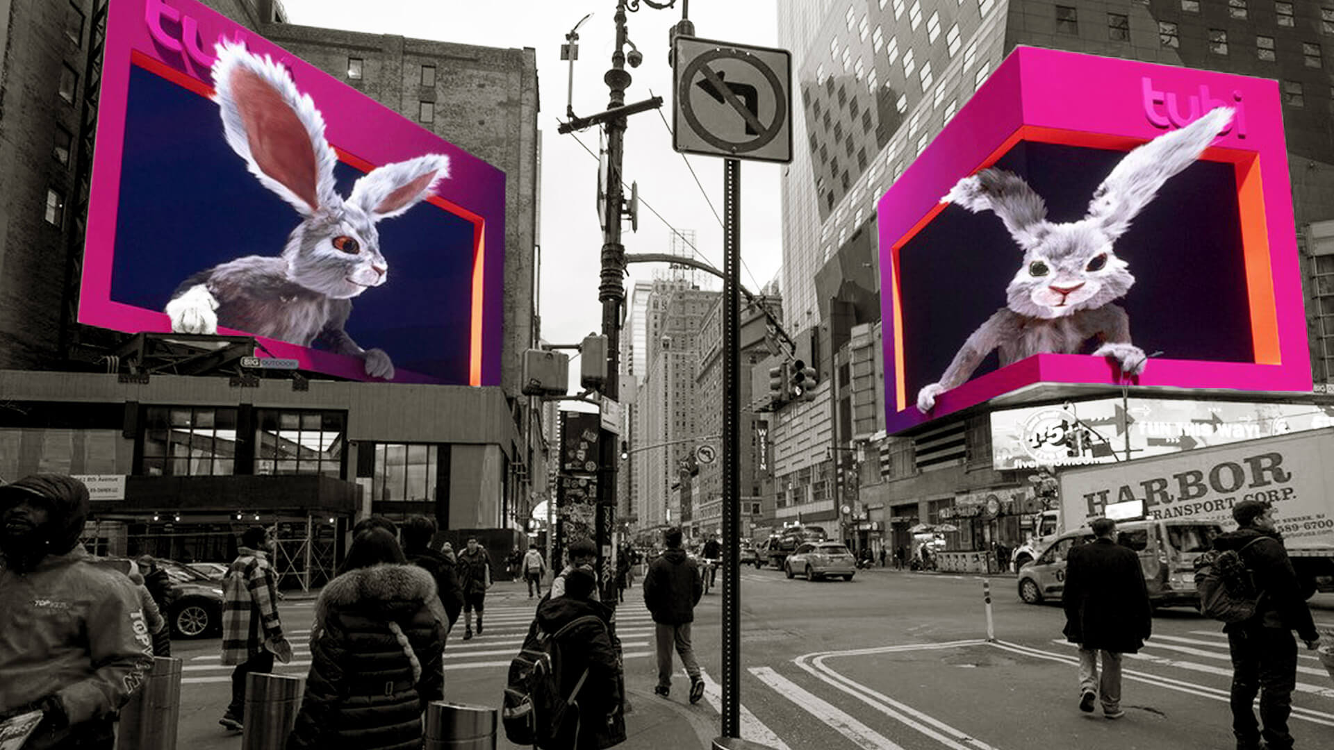 Digital out-of-home (DOOH) example of across-screen creative